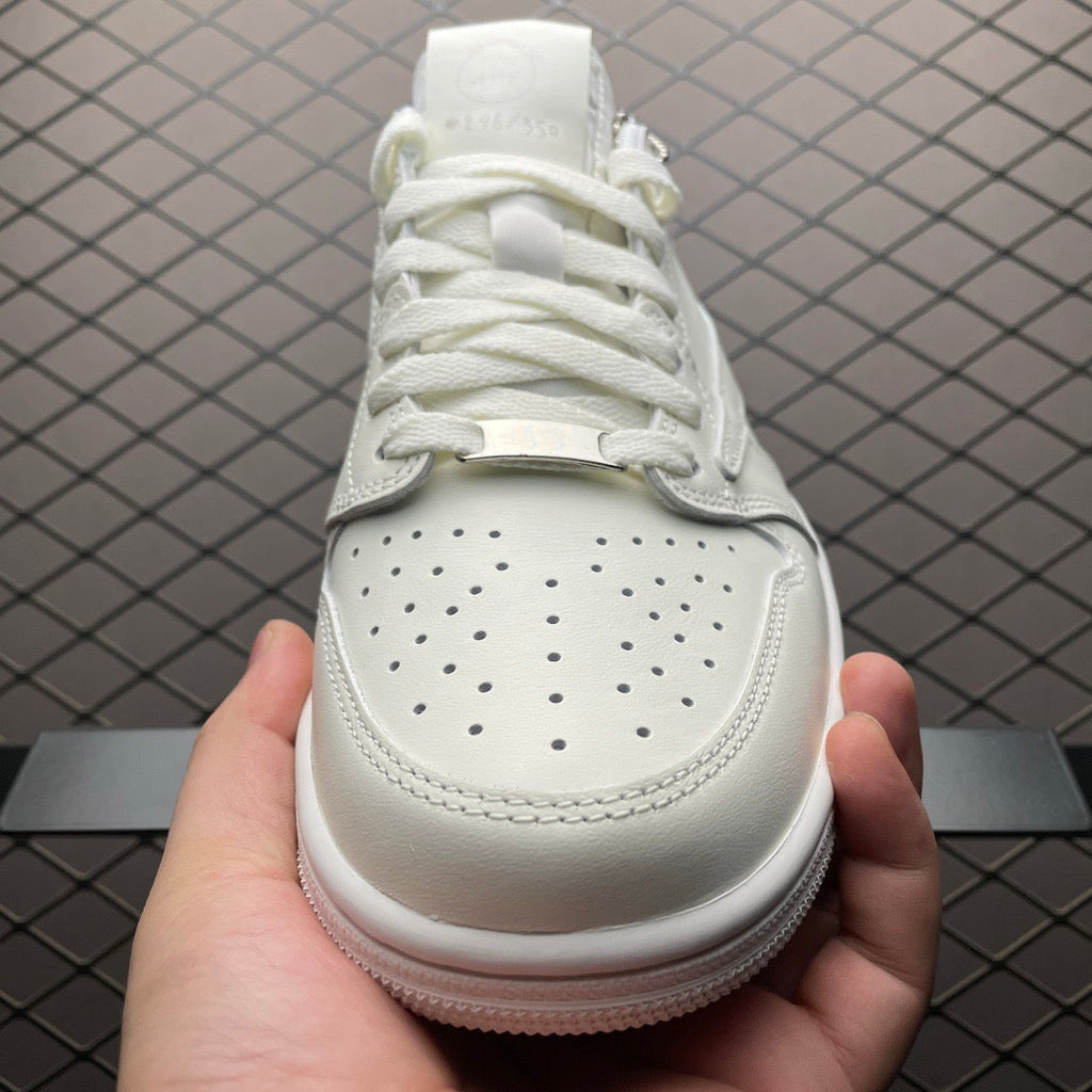 AJ1 Low Travis Scott x White Party