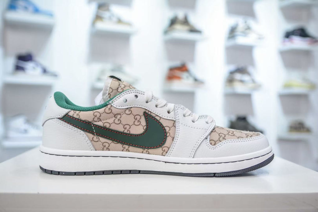 AJ1 Low Travis Scott x Gucci Monogram Customs