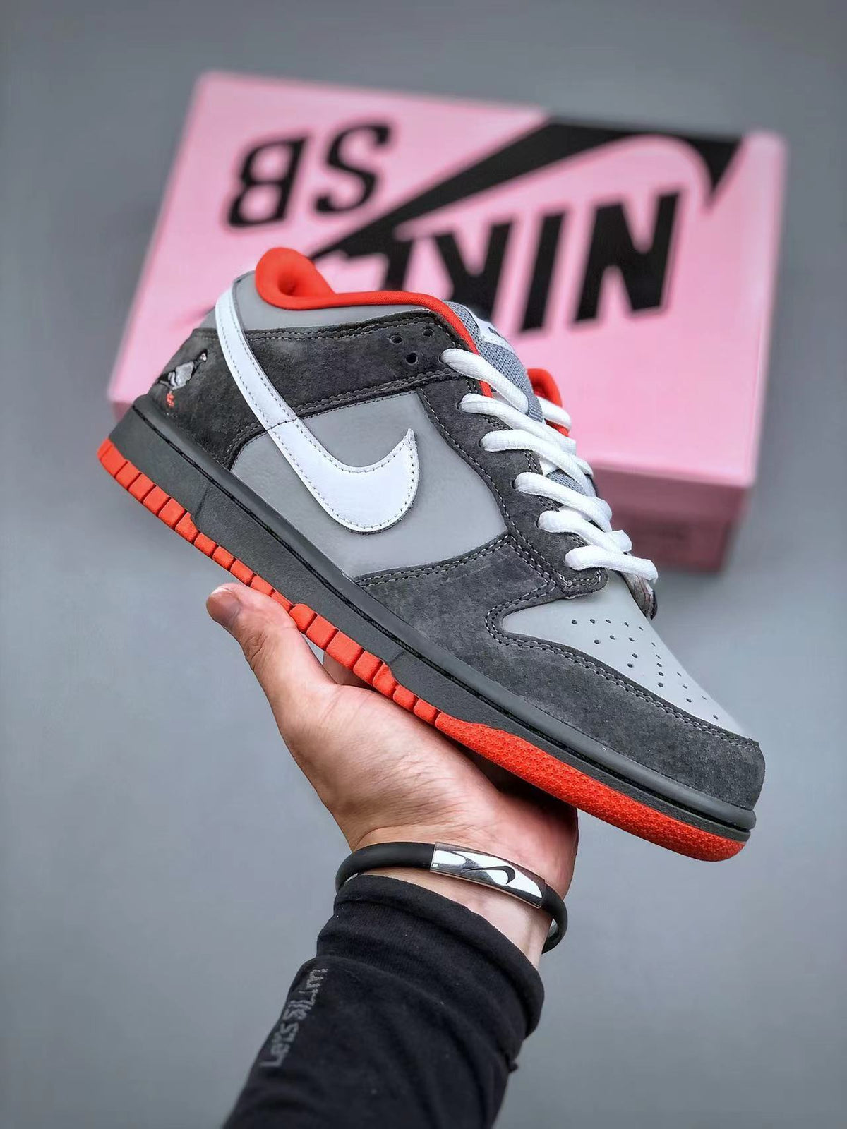 Jeff Staple x Dunk Low Pro SB 'Pigeon'