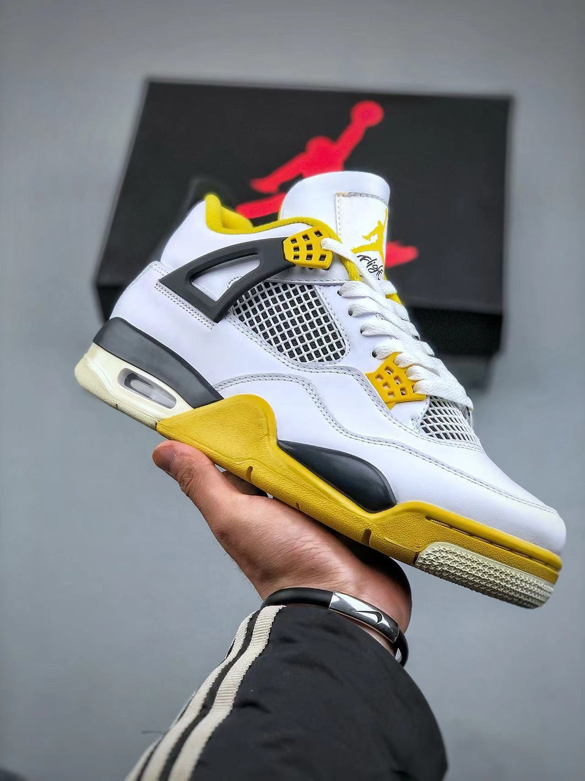 AJ4 Retro Vivid Sulfur