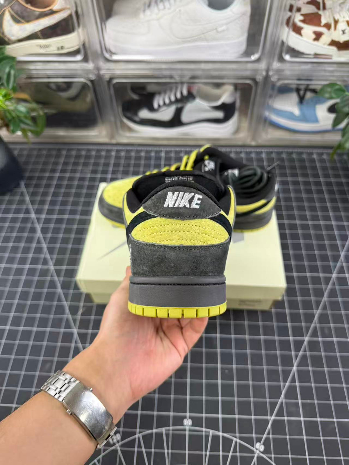 SB Dunk X Supreme Camper Green (2025)