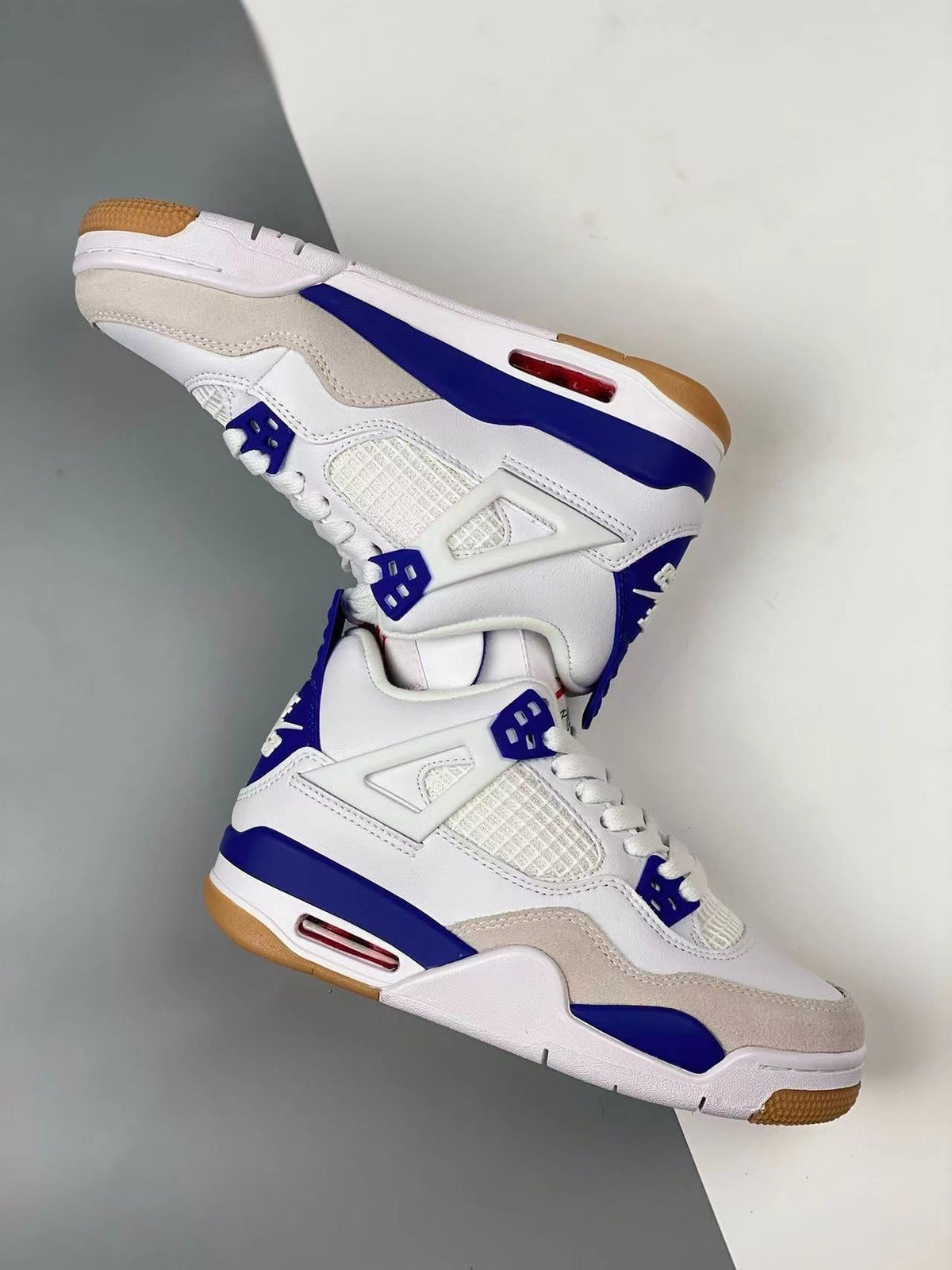 AJ4 SB Summit White/Navy