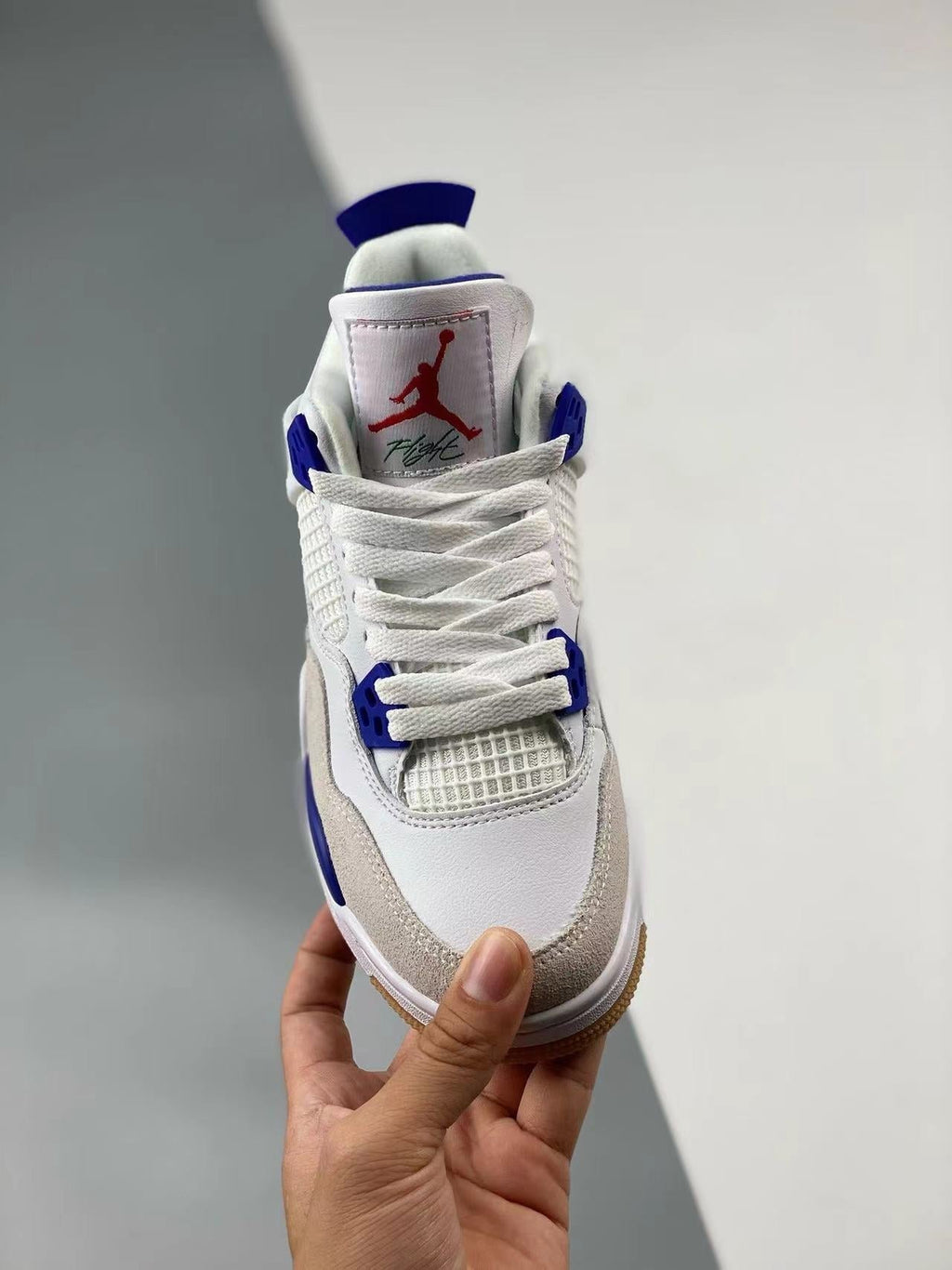 AJ4 SB Summit White/Navy