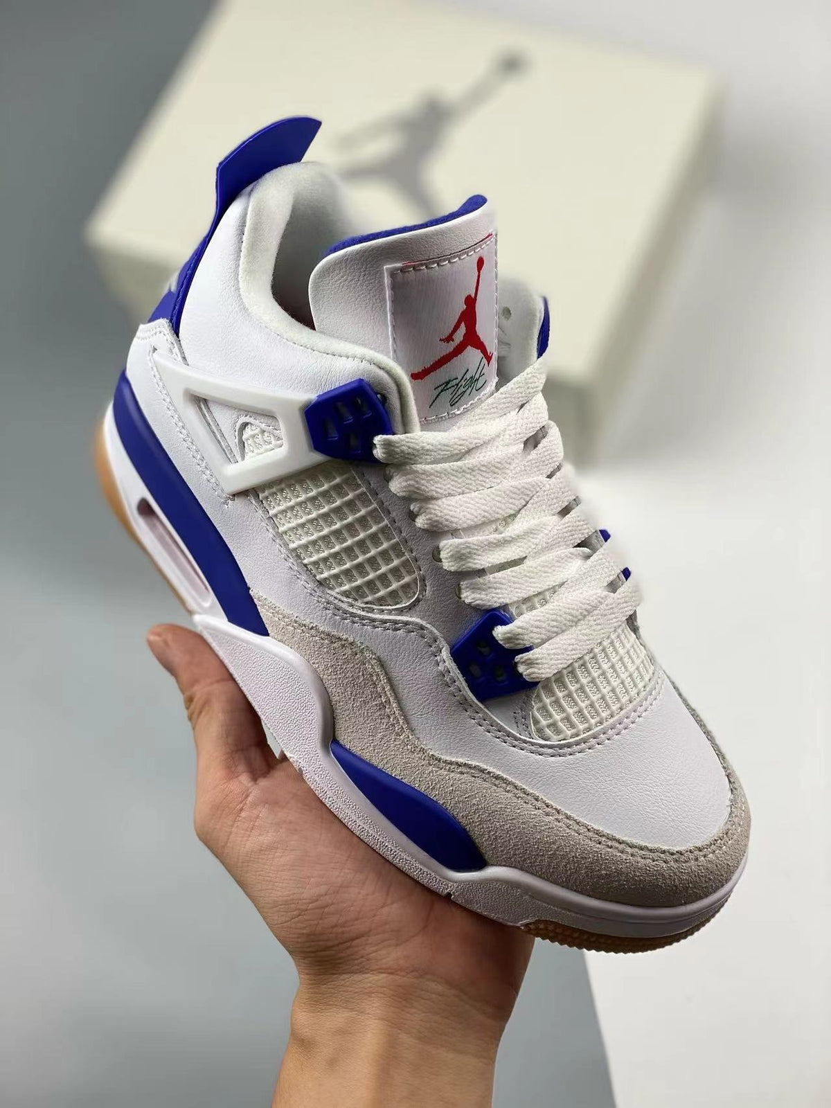 AJ4 SB Summit White/Navy