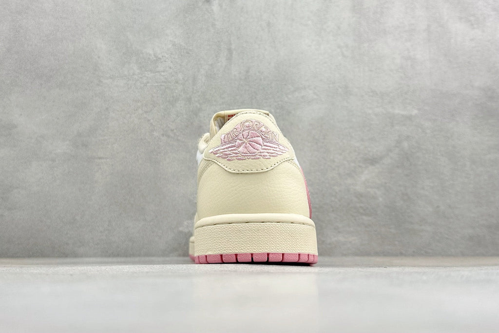 AJ1 Low Travis Scott Shy Pink