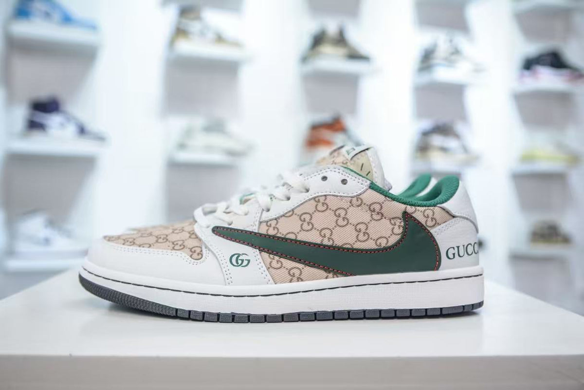 AJ1 Low Travis Scott x Gucci Monogram Customs