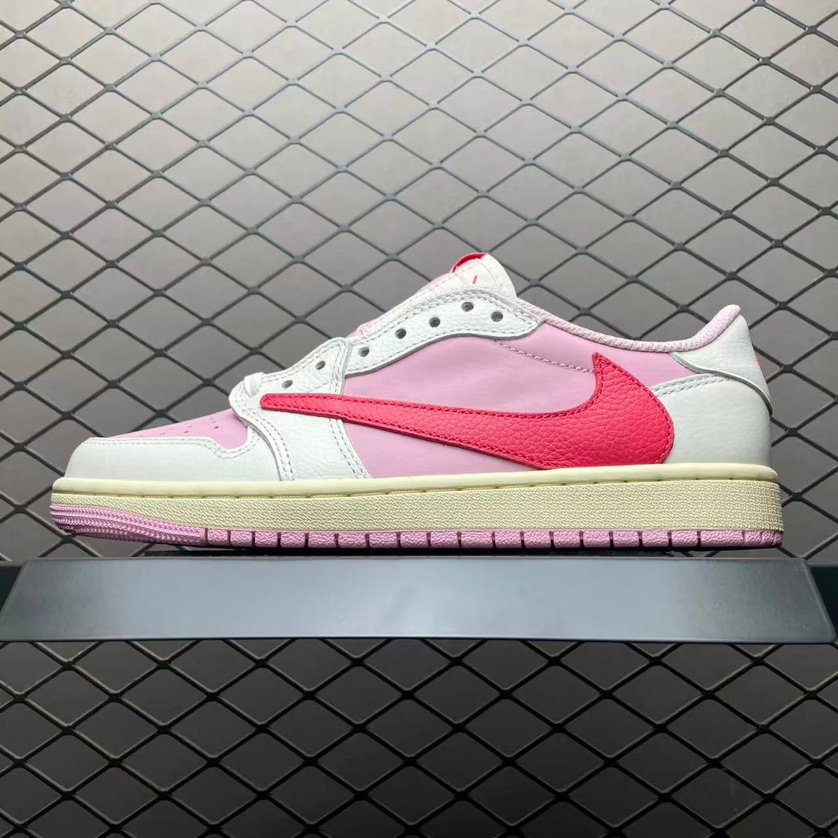 AJ1 Low Travis Scott Tropical Pink