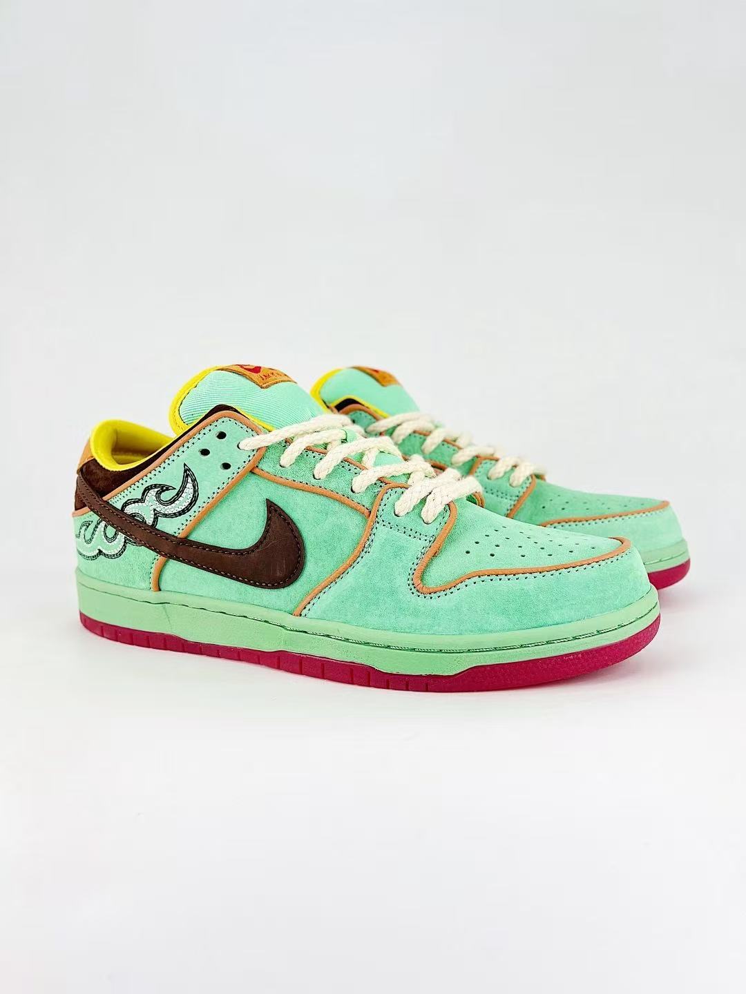 SB Dunk X Rodeo