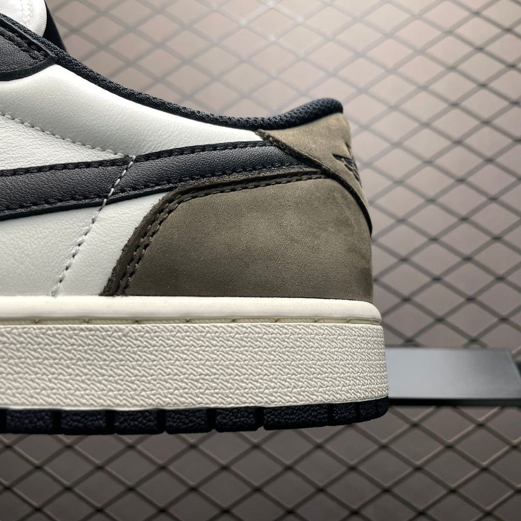 AJ1 Low Dark Mocha