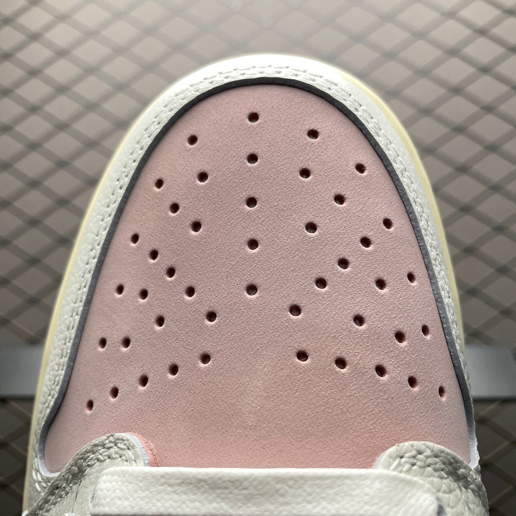 AJ1 Low Travis Scott Reverse Shy Pink