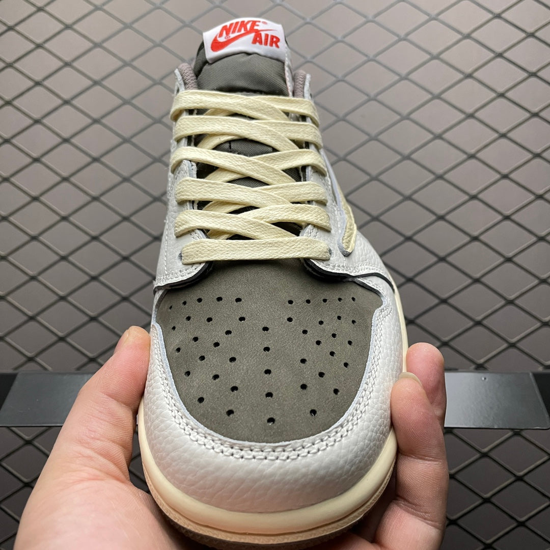 AJ1 Low Travis Scott Reverse Mocha
